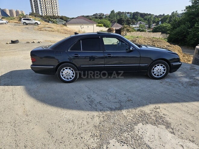 Mercedes E 220-6