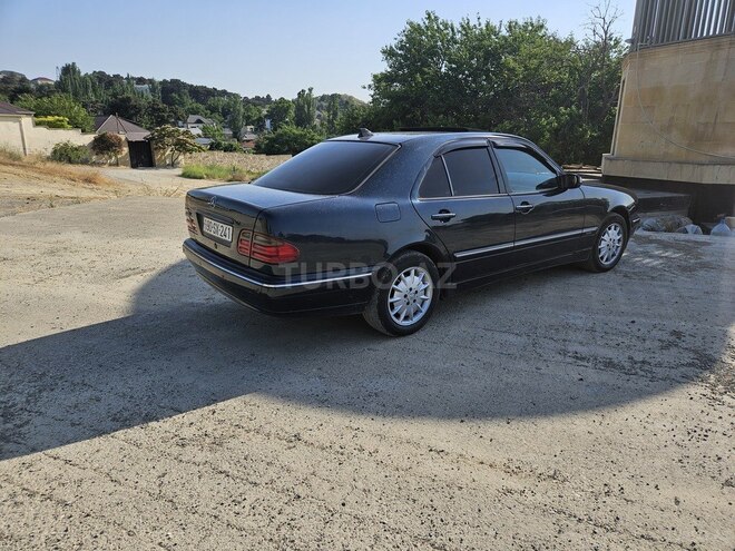 Mercedes E 220-7