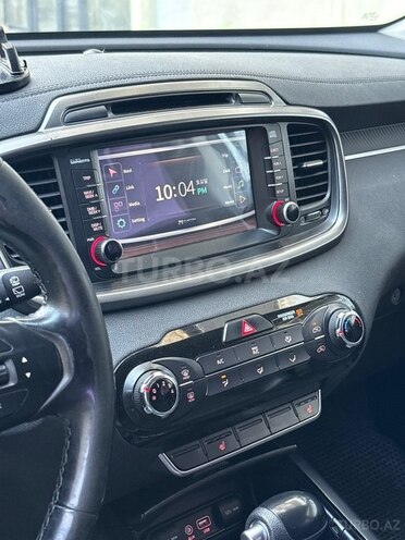Kia Sorento-9