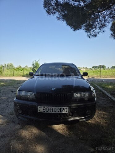 BMW 320-1