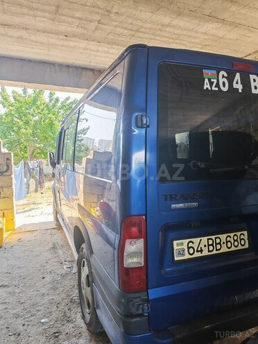 Ford Transit-6