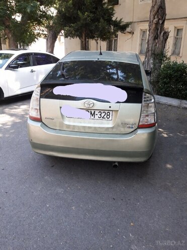 Toyota Prius-2