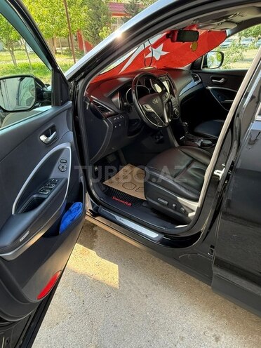 Hyundai Santa Fe-13