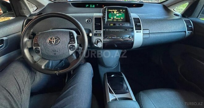 Toyota Prius-11