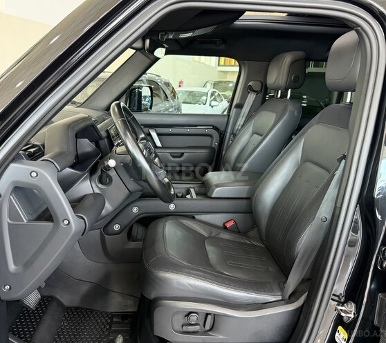 Land Rover Defender-9