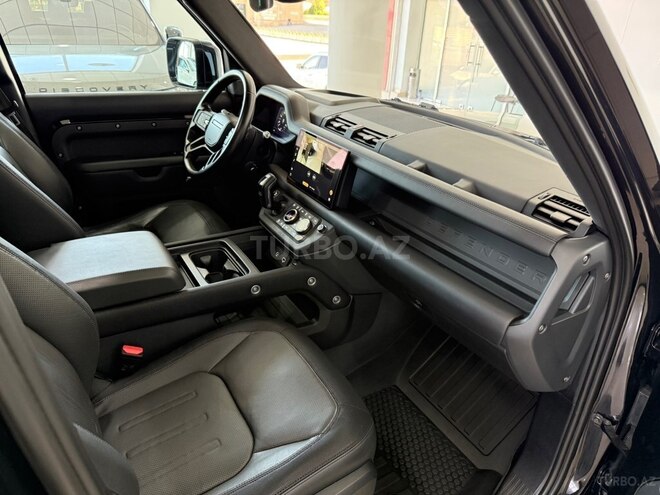 Land Rover Defender-11