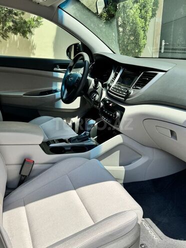 Hyundai Tucson-12