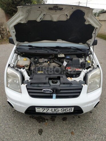 Ford Transit Connect-13