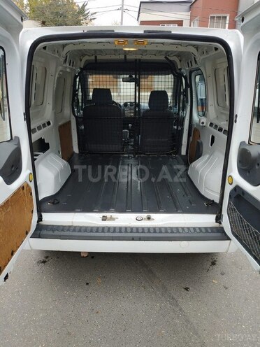 Ford Transit Connect-12