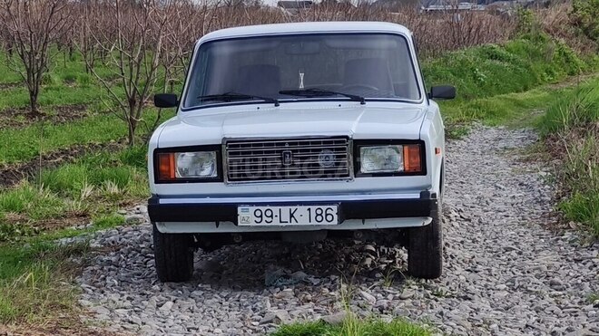 LADA (VAZ) 2107-5
