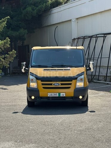 Ford Transit-5