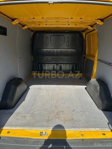 Ford Transit-12