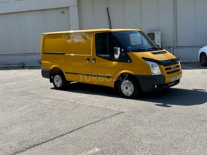 Ford Transit-19