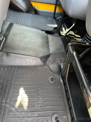 Ford Transit-18