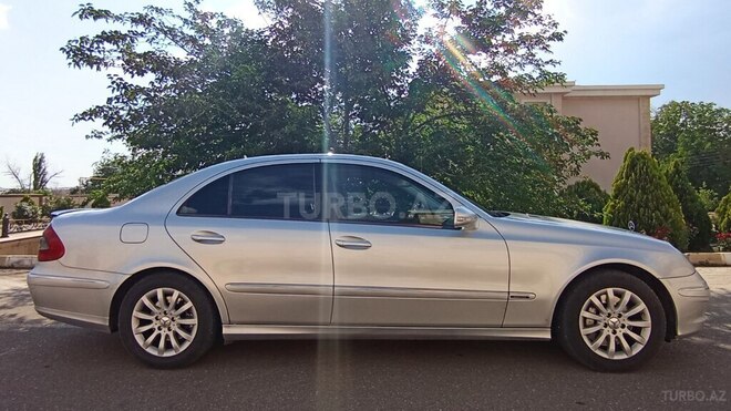 Mercedes E 220-4