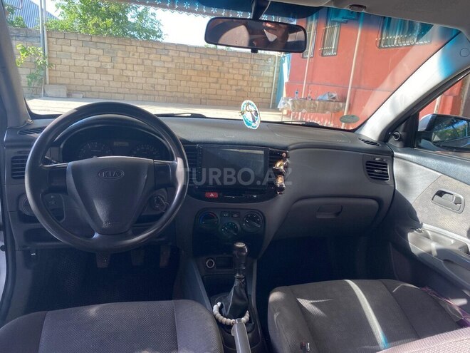 Kia Rio-2