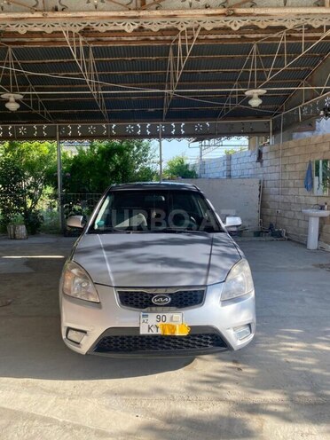 Kia Rio-1