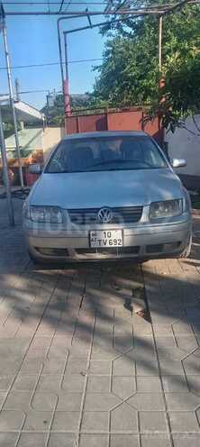 Volkswagen Jetta-1