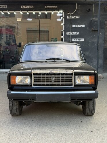 LADA (VAZ) 2107-1
