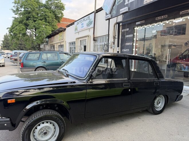 LADA (VAZ) 2107-2