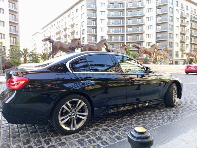 BMW 330-2