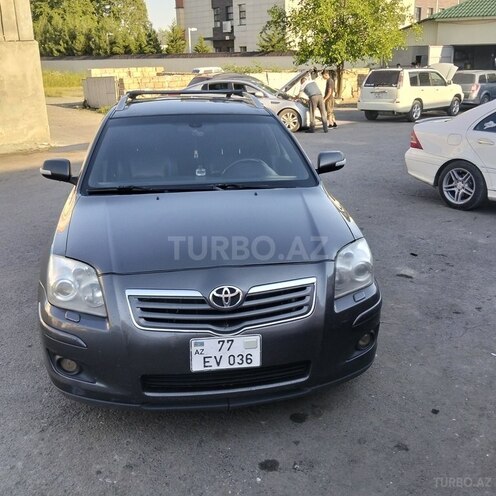 Toyota Avensis-1
