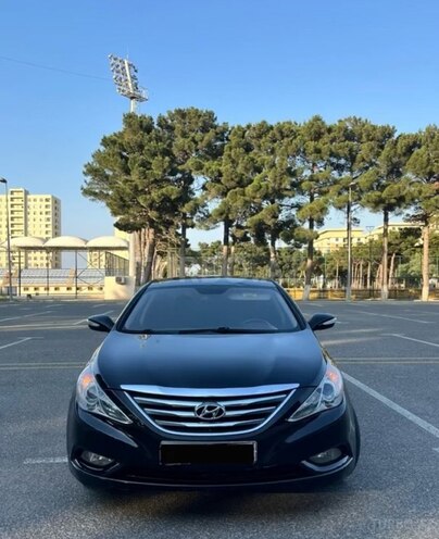 Hyundai Sonata-1
