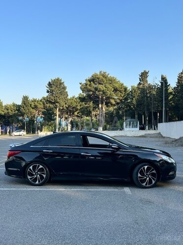 Hyundai Sonata-5