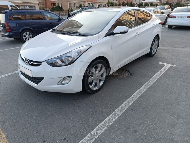 Hyundai Elantra-2