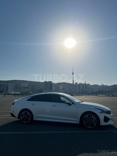 Kia K5-4