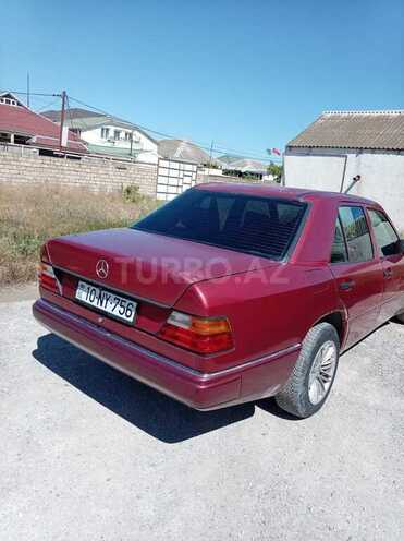Mercedes E 200-2