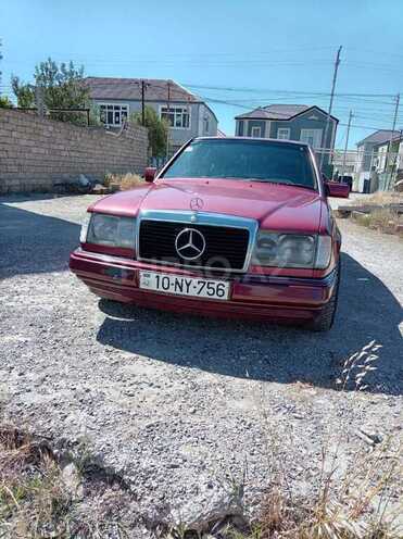 Mercedes E 200-1