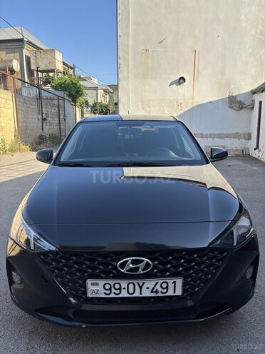 Hyundai Accent-1