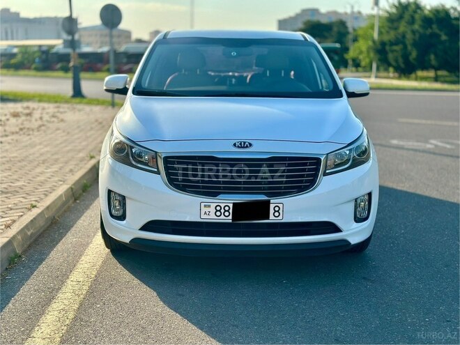 Kia Carnival-4