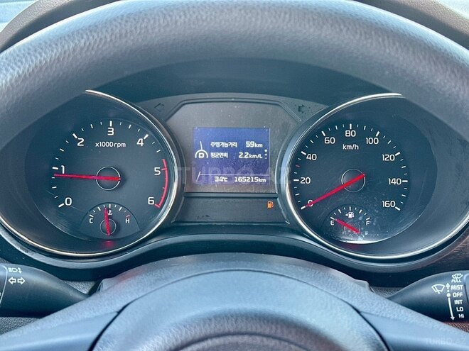 Kia Carnival-10