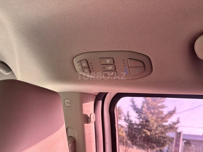 Kia Carnival-18