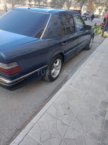 Mercedes 200 E-5