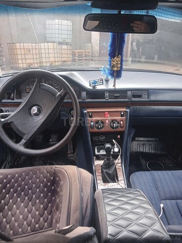 Mercedes 200 E-4