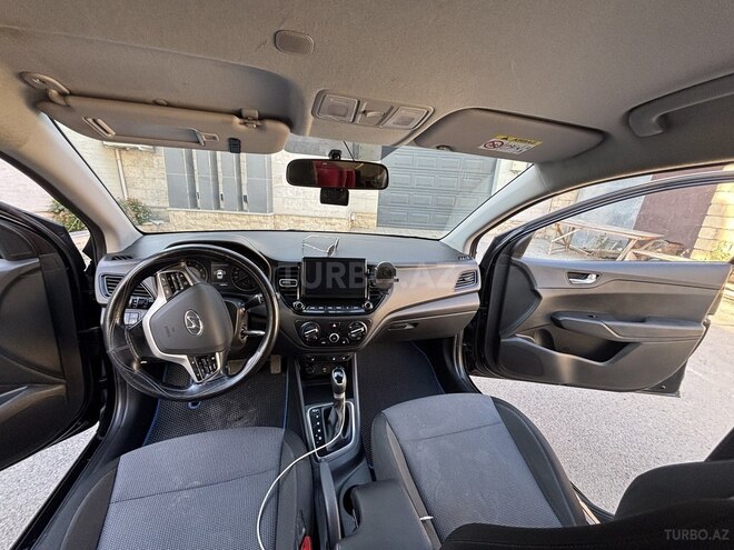 Hyundai Accent-9