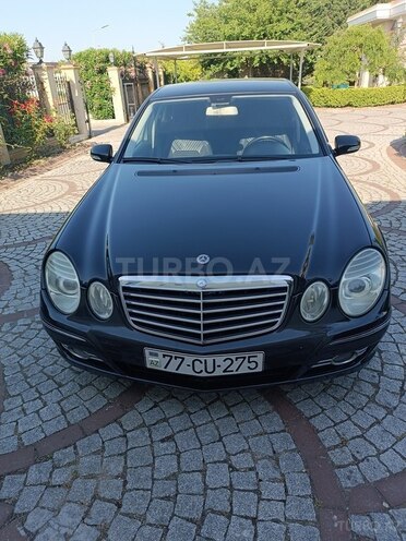 Mercedes E 220-1