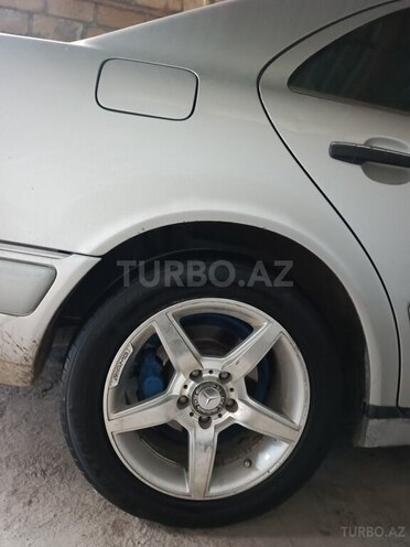 Mercedes E 200-7
