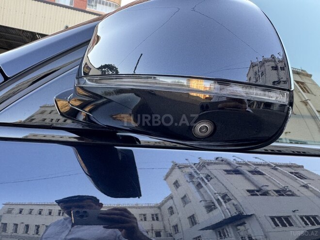 BMW X7-21