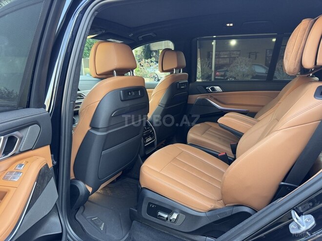 BMW X7-12