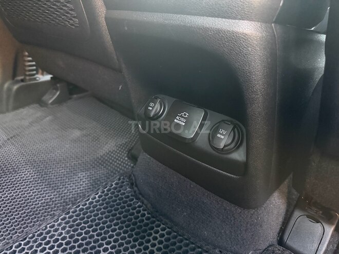 Kia Sorento-12