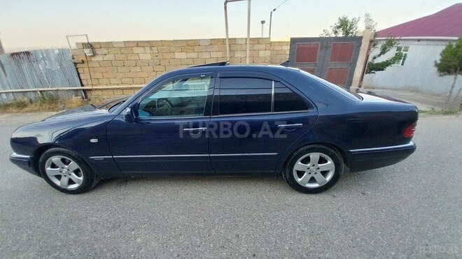 Mercedes E 240-9