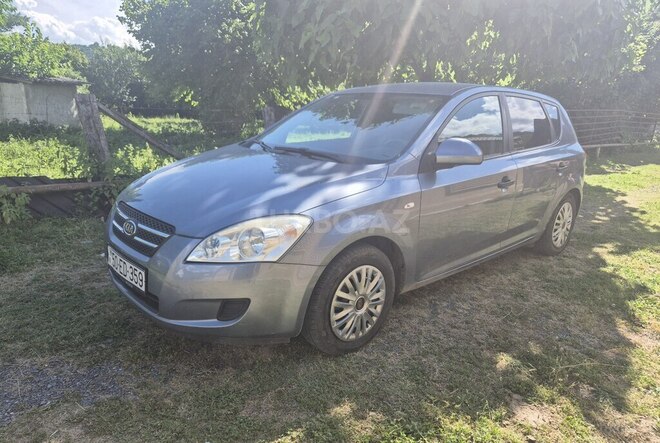 Kia Ceed-1
