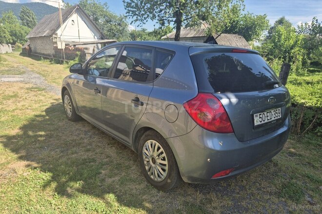 Kia Ceed-4