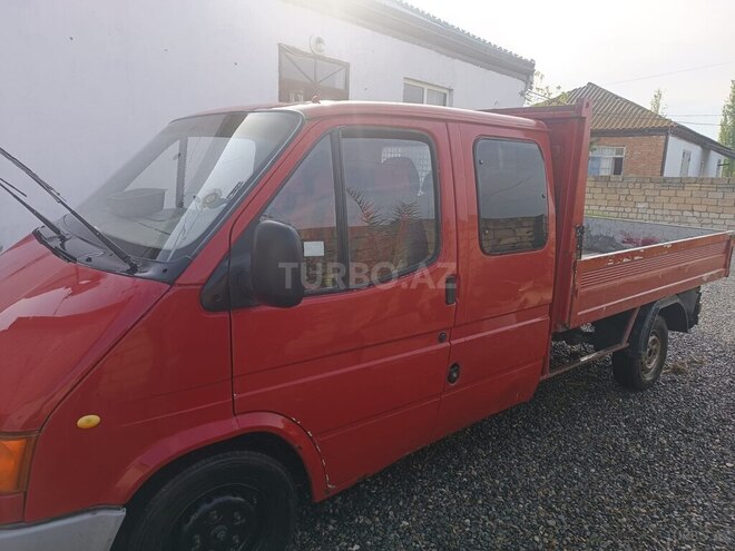Ford Transit-2