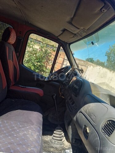 Ford Transit-5