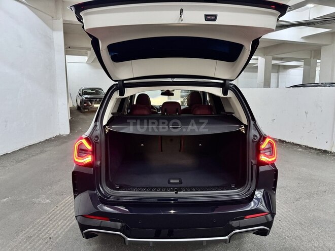 BMW iX3-14